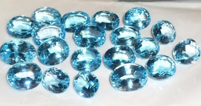 Голубой камень: какого цвета драгоценные самоцветы, как называютсяполудрагоценные синие, кристалл с оттенком