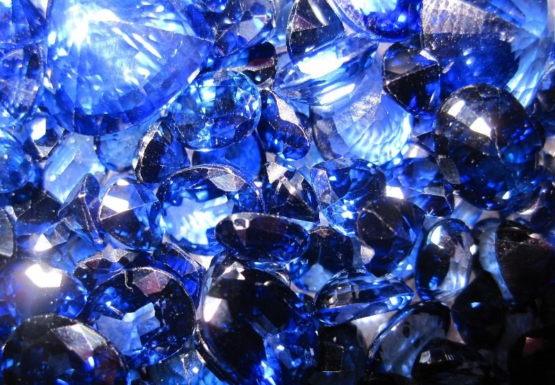 Синий камень: какого цвета драгоценные минералы, прозрачныйполудрагоценный, редчайший зелёный оттенок, список редких
