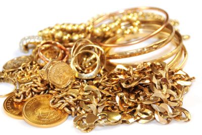 Медицинское золото: состав и свойства материала, уход за ювелирными изделиями из сплава