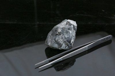 На руднике в Ботсване добыт белый алмаз весом 998 карат