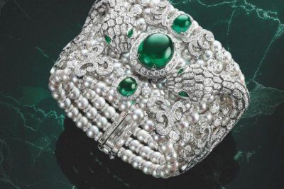 Часы Serpenti Misteriosi Baroque Pearls Secret