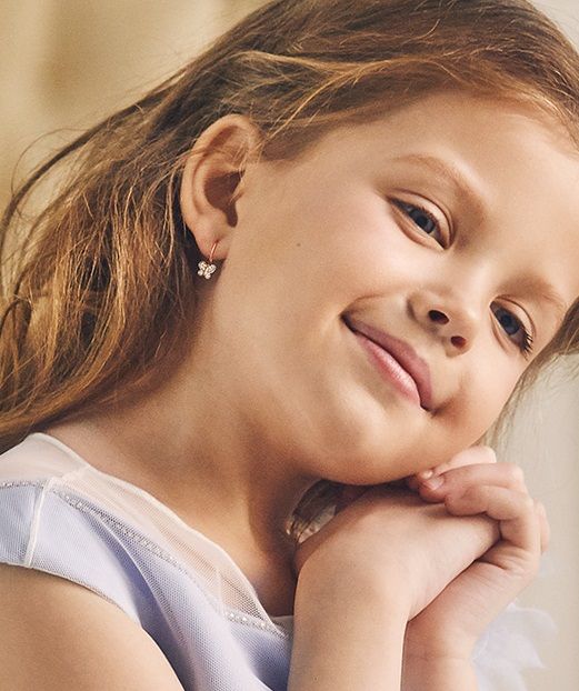 Какие сережки лучше для маленького ребенка: выбираем первые серьги для девочки