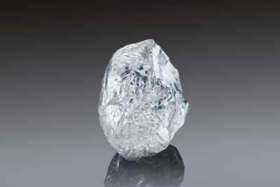 АЛРОСА выставляет на свой юбилейный аукцион исключительный алмаз массой 242 карата