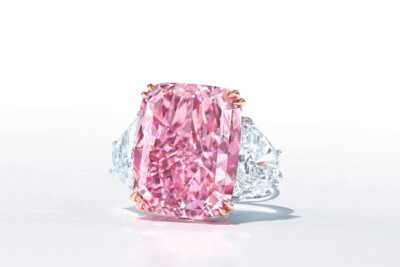 Розовый бриллиант Sakura продан за 29 млн долларов на аукционе Christie’s