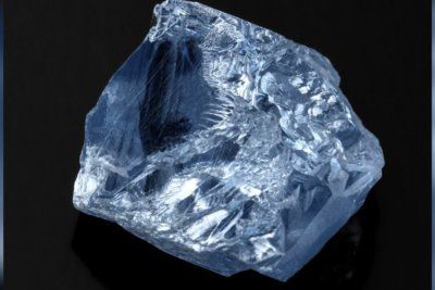 Голубой алмаз продан за $40 млн.