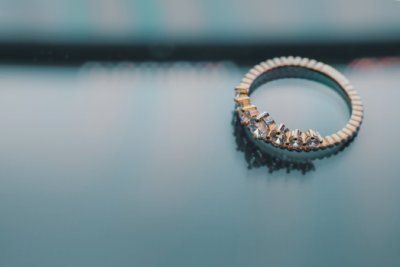 Что такое помолвочное кольцо: особенности выбора кольца для предложения выйти замуж