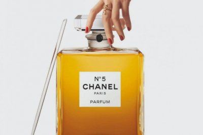 Самый большой флакон аромата Chanel № 5