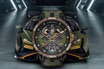 Часы Roger Dubuis вдохновлённые новым гоночным автомобилем Lamborghini Huracan Super Trofeo EVO2