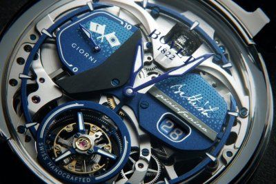 Компания Bovet в партнерстве с Pininfarina создала часы-близнецы электрического гиперкара Batista