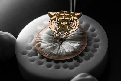 Часы Dior Grand Soir с символом года
