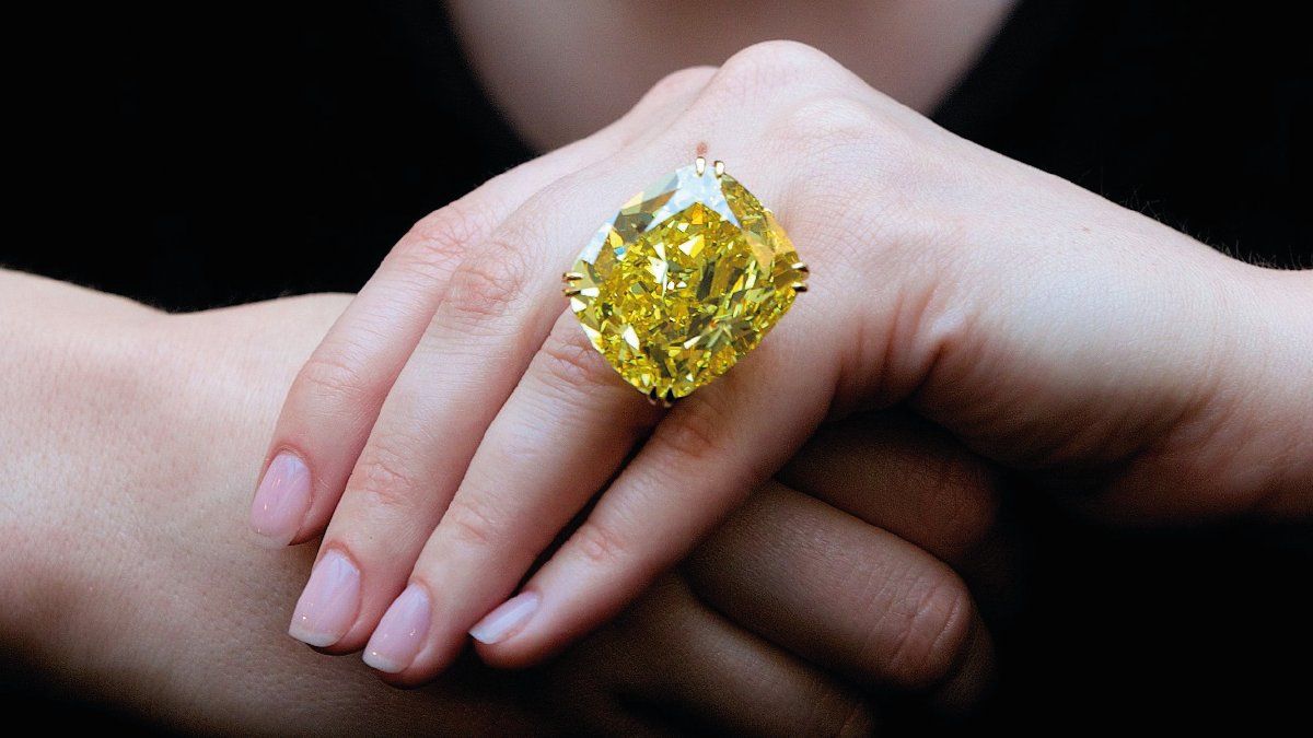 Самое дорогое кольцо в мире: подборка красивых мужских и женских перстнейдорогих брендов