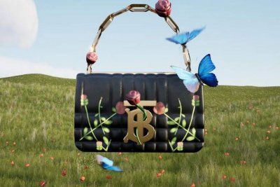 Burberry выпустила виртуальную серию сумок в Roblox