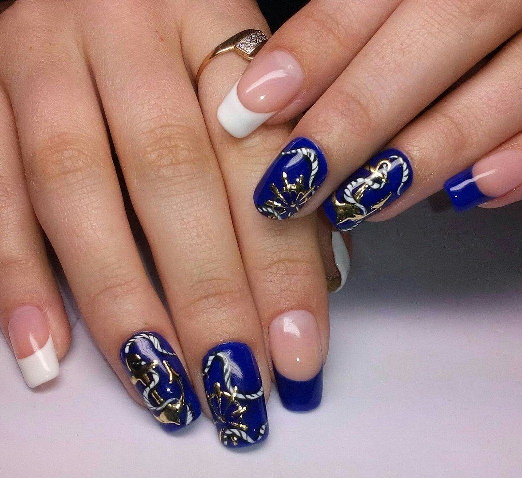 Синий френч: дизайн синего французского маникюра с цветами, серебром, золотом и другими расцветками ногтей
