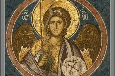 Икона Архангела Михаила: значение, от чего защищает образ