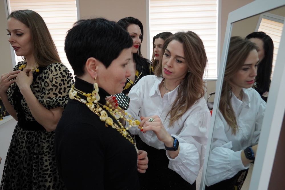 В Калининграде при поддержке Янтарного комбината прошел конкурс «Мисс и ...