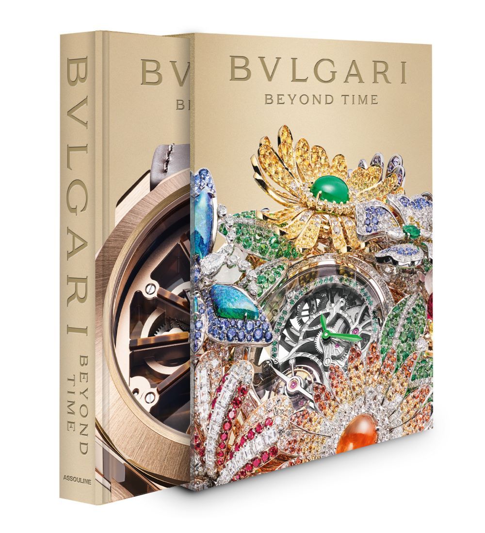 Bvlgari выпустил книгу «Вне Времени»