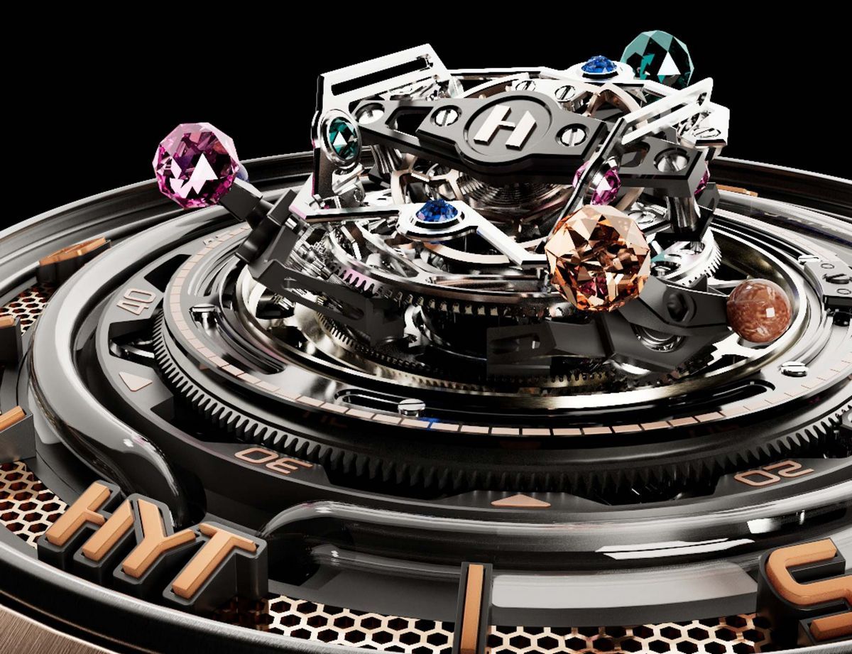 HYT Conical Tourbillon Infinity Sapphires стоимостью 390 000 швейцарских  франков