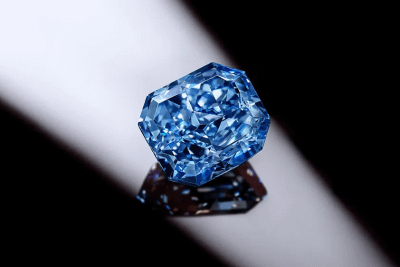 Голубой бриллиант «Infinite Blue» продан за более чем 25 миллионов долларов