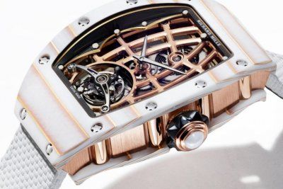 Richard Mille RM 74-02: золотой турбийон