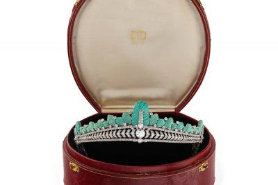 Политика, бирюза и Cartier: Тиара Леди Астор выходит на аукцион
