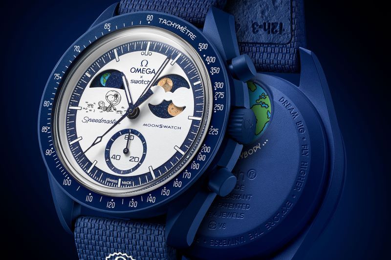 Swatch представил Mission To Earthphase — Moonshine Gold