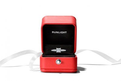 Как выбрать идеальный бриллиант для помолвки? Путеводитель для женихов