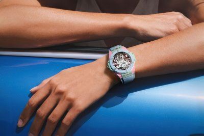 Hublot встречает лето в пастельных тонах