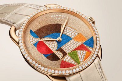 Hermès: шелковая графика на циферблате Arceau